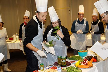 Challenge-culinaire-strasbourg-activite-team building-entreprise-incentive-cocktail à la bière-biere-teambuilding-groupe-collaborateurs-federer-cohesion